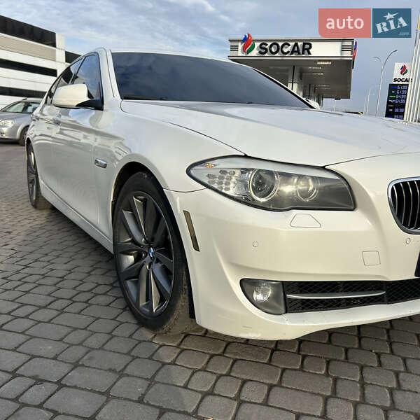 Седан BMW 5 Series 2011 в Львові