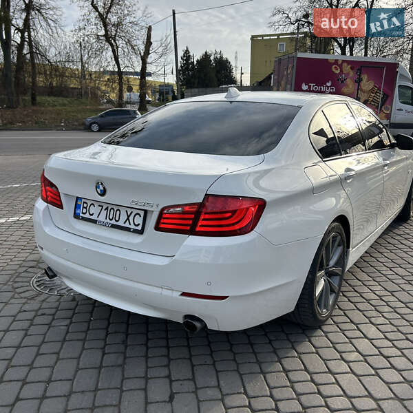 Седан BMW 5 Series 2011 в Львові