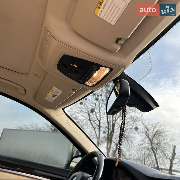 Седан BMW 5 Series 2011 в Львові