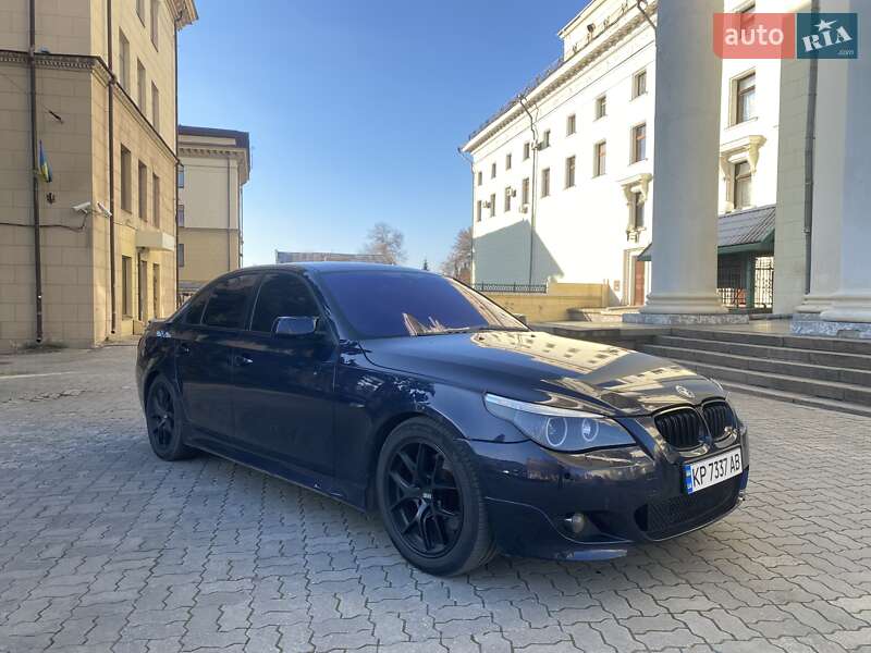 Седан BMW 5 Series 2004 в Запоріжжі