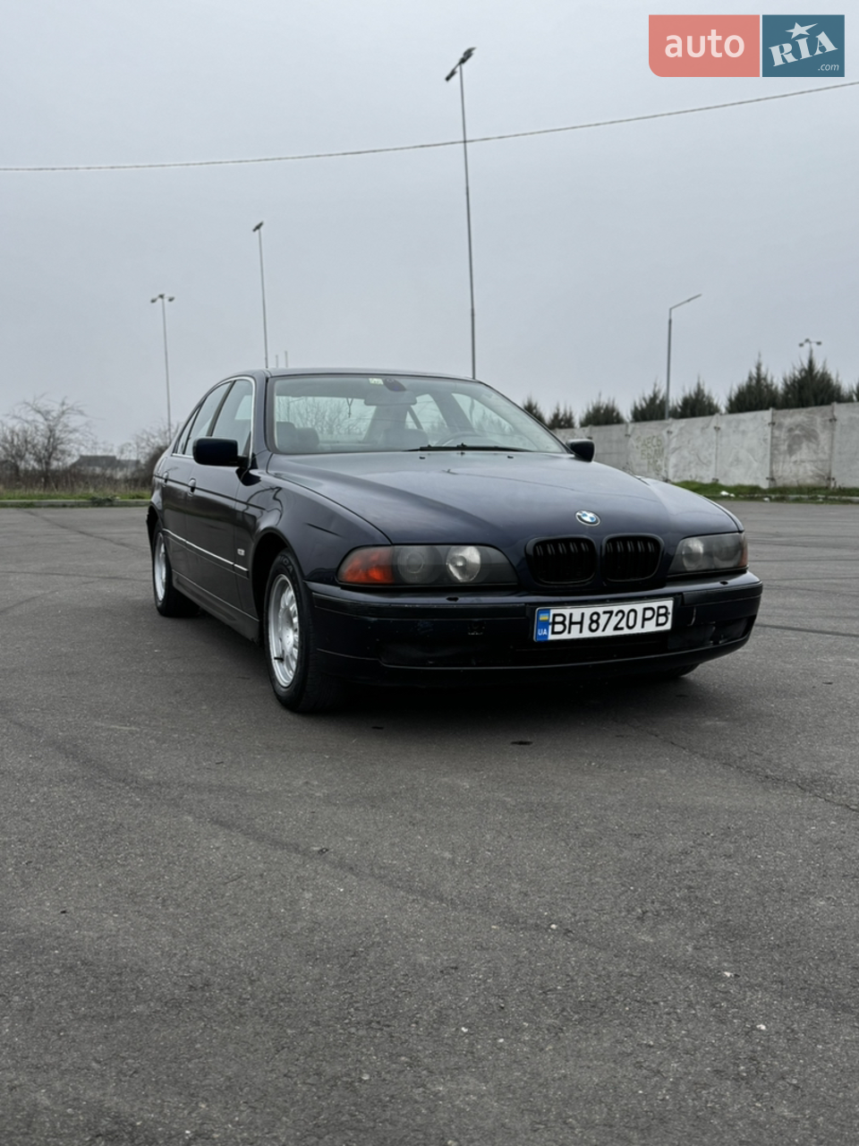 Авто в гарному стані,все працює,кузов цілий,е парю ньюансів не критично, мотор без нарікань,працює ідеально,запускається в любу погоду,всі рідини замінені.Автомат працюе ідеально,ходова збита. По електриці все працює. 
Переоформлення без проблем.