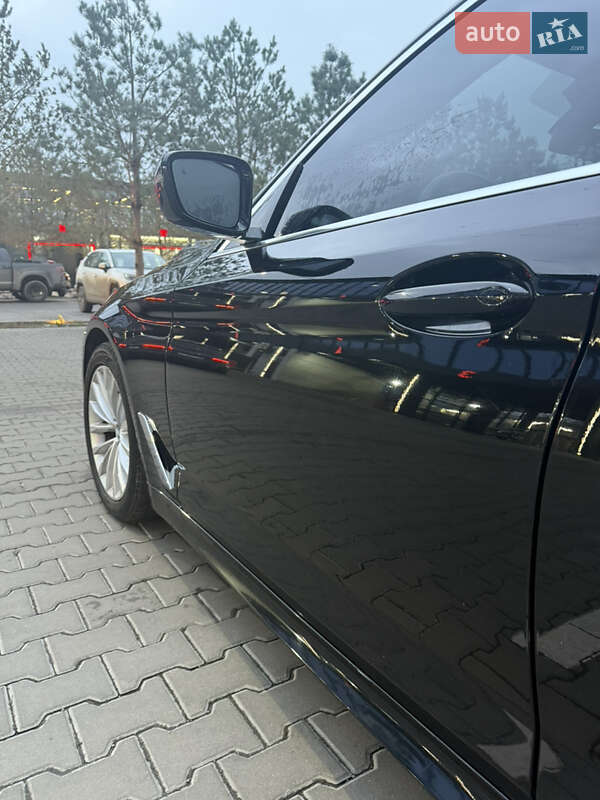 Седан BMW 5 Series 2020 в Киеве