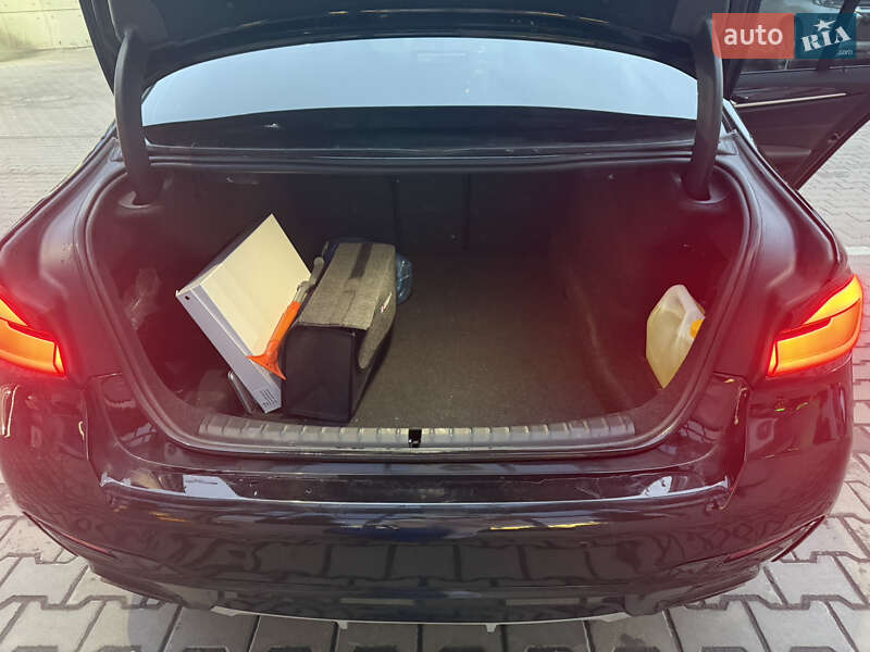 Седан BMW 5 Series 2020 в Киеве