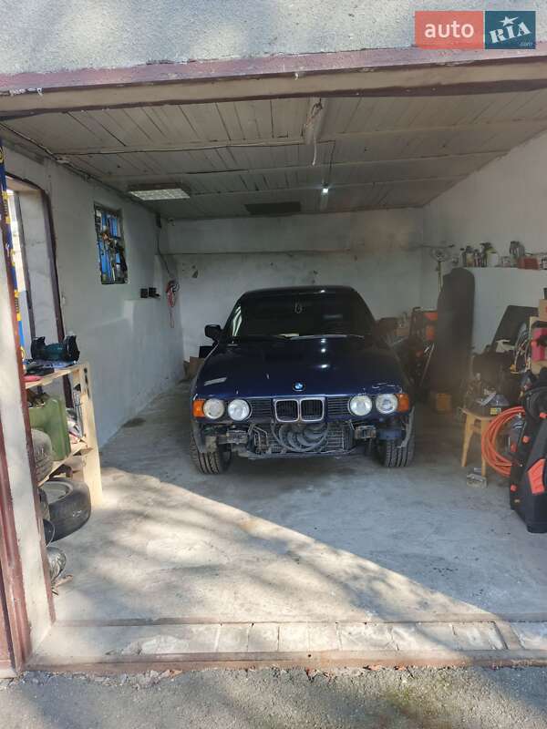 Седан BMW 5 Series 1990 в Кагарлыке