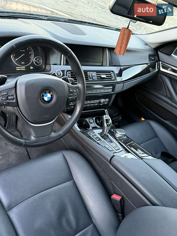 Седан BMW 5 Series 2016 в Ковеле