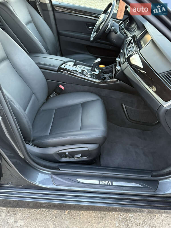 Седан BMW 5 Series 2016 в Ковеле
