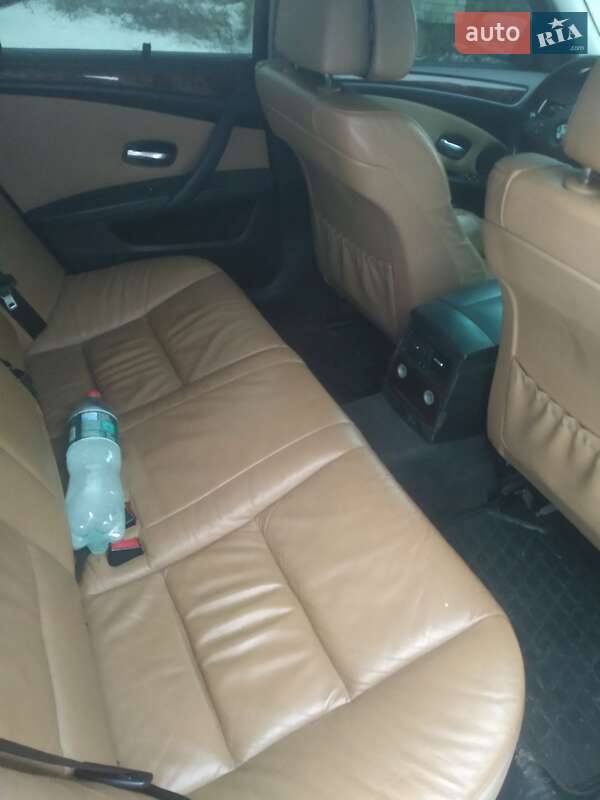 Седан BMW 5 Series 2009 в Коростене
