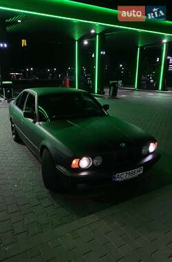 Седан BMW 5 Series 1990 в Ковелі