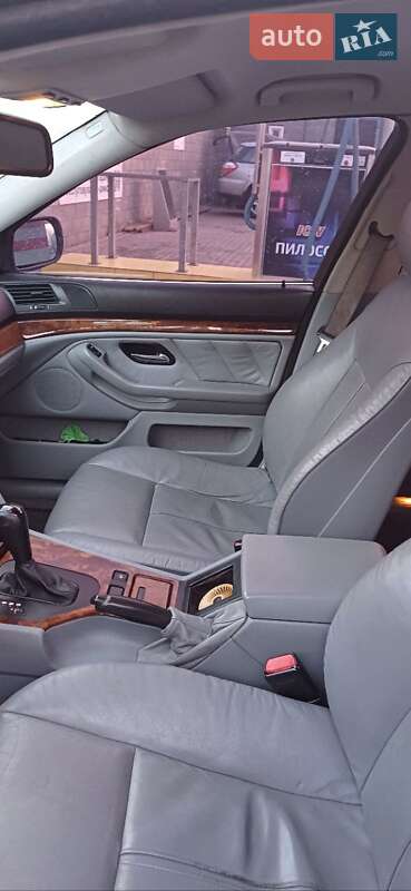 Седан BMW 5 Series 2001 в Рівному фото 3 Седан BMW 5 Series 2001 в Рівному