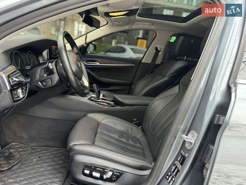 Седан BMW 5 Series 2018 в Киеве