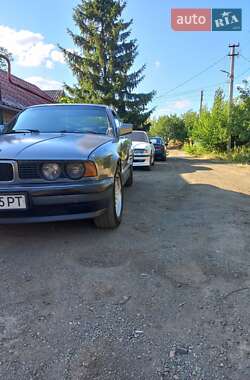 Седан BMW 5 Series 1991 в Покрові