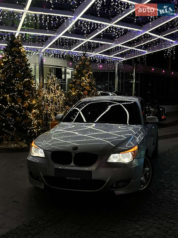 BMW 5 Series 2003
