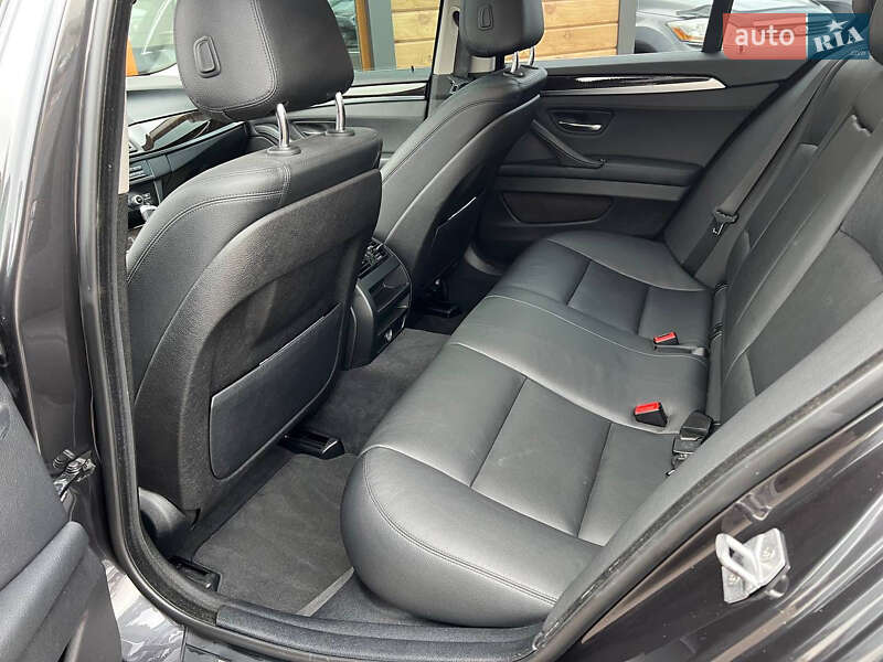 Седан BMW 5 Series 2015 в Житомирі