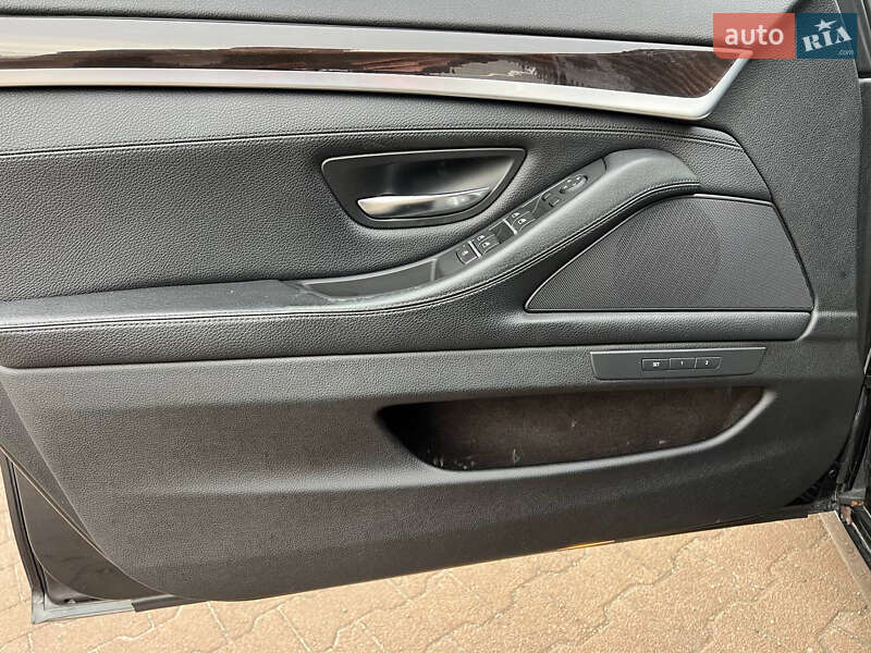 Седан BMW 5 Series 2015 в Житомирі
