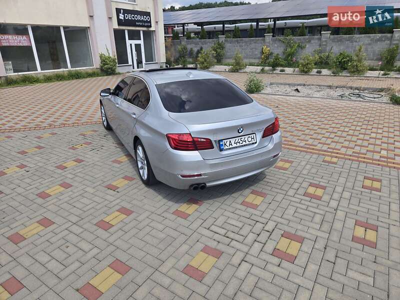 Седан BMW 5 Series 2015 в Мукачевому