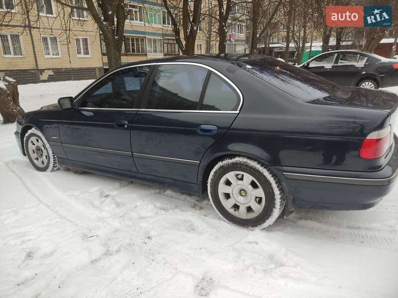 Седан BMW 5 Series 2000 в Кривому Розі