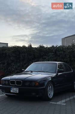 Седан BMW 5 Series 1994 в Одессе