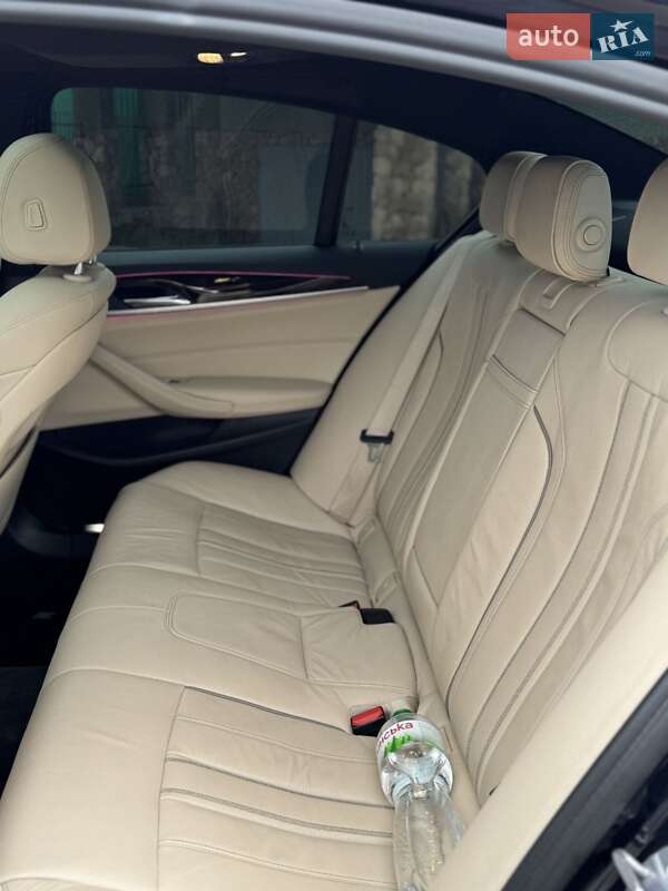 Седан BMW 5 Series 2017 в Камне-Каширском