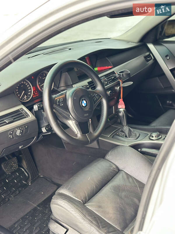 Седан BMW 5 Series 2005 в Яворові