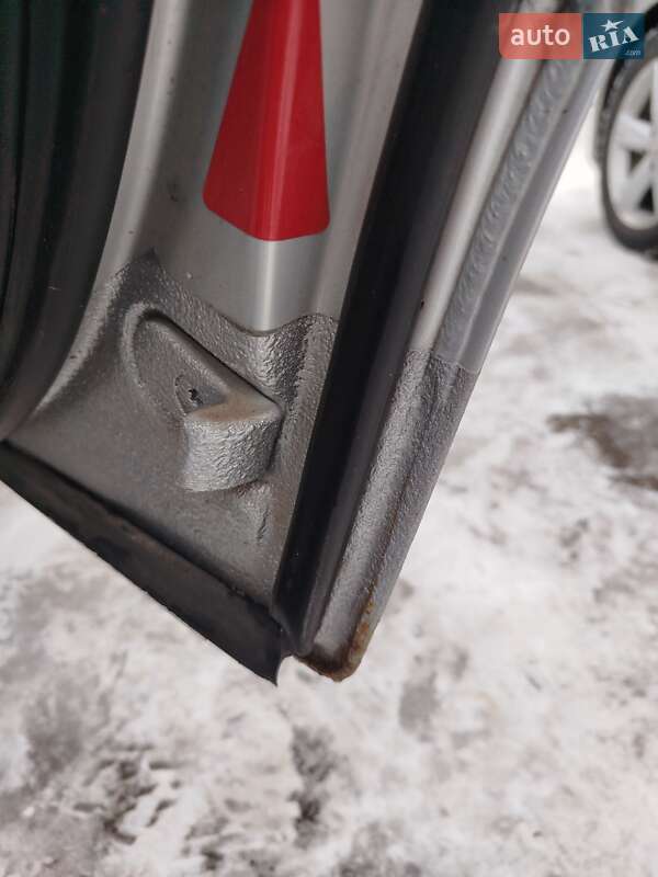 Седан BMW 5 Series 2000 в Чернигове