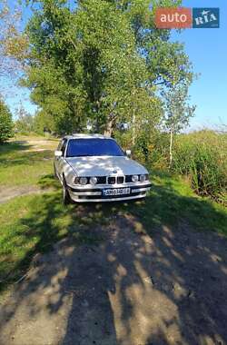 Седан BMW 5 Series 1991 в Житомирі