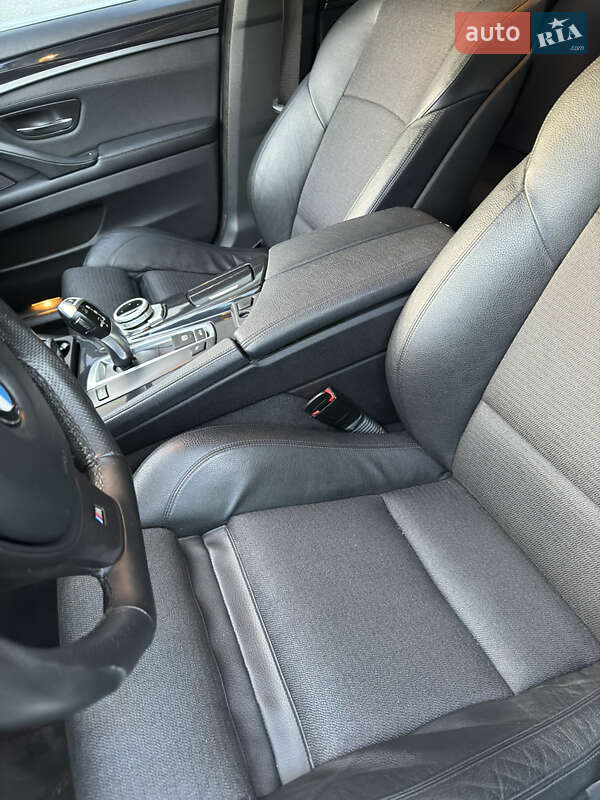 Седан BMW 5 Series 2011 в Сторожинце