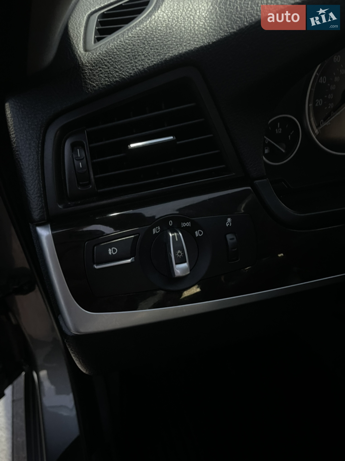 2012 BMW 5er - мініатюра 9