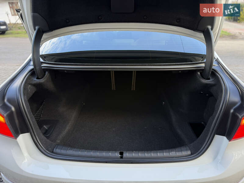 Седан BMW 5 Series 2018 в Львові фото 47 Седан BMW 5 Series 2018 в Львові