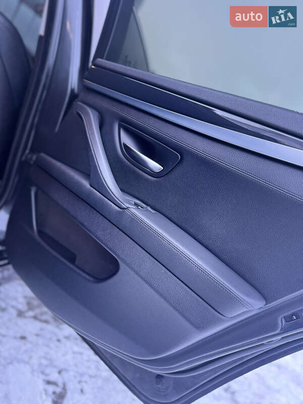 Седан BMW 5 Series 2013 в Нововолинську