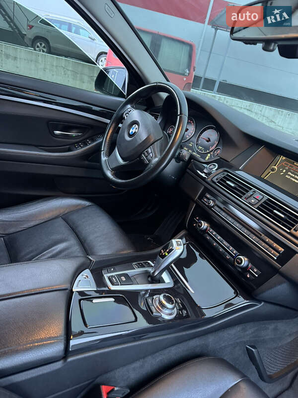 Седан BMW 5 Series 2013 в Нововолинську