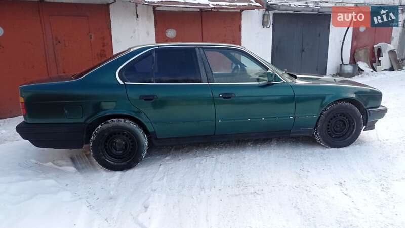 Седан BMW 5 Series 1989 в Львове