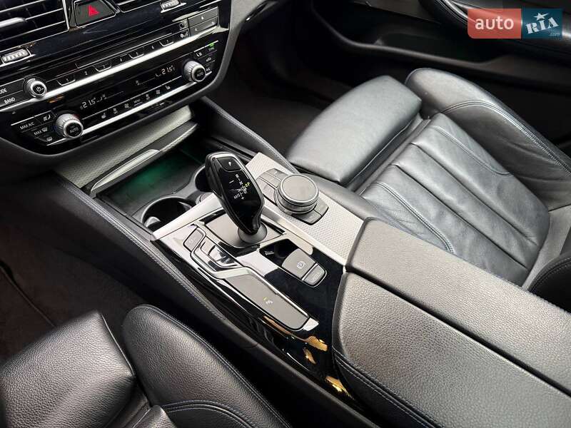 Седан BMW 5 Series 2017 в Киеве