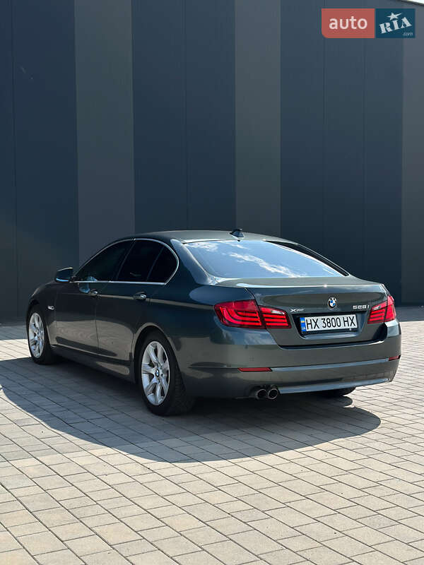 Седан BMW 5 Series 2012 в Хмельницькому