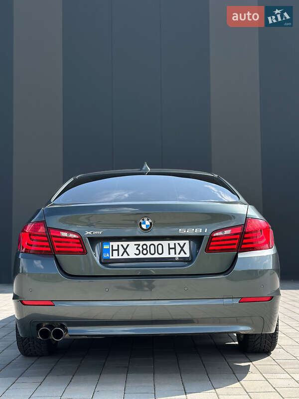 Седан BMW 5 Series 2012 в Хмельницькому