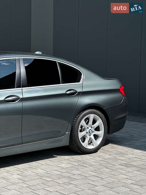 Седан BMW 5 Series 2012 в Хмельницькому