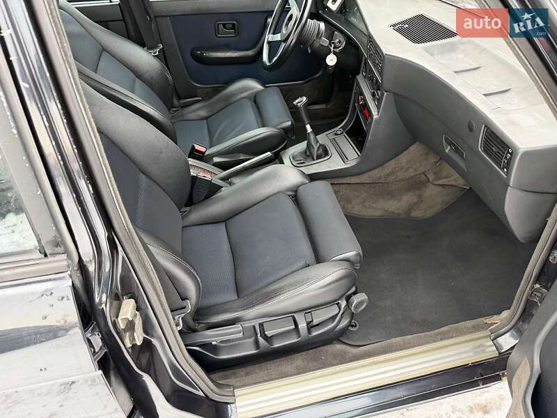 Седан BMW 5 Series 1982 в Киеве