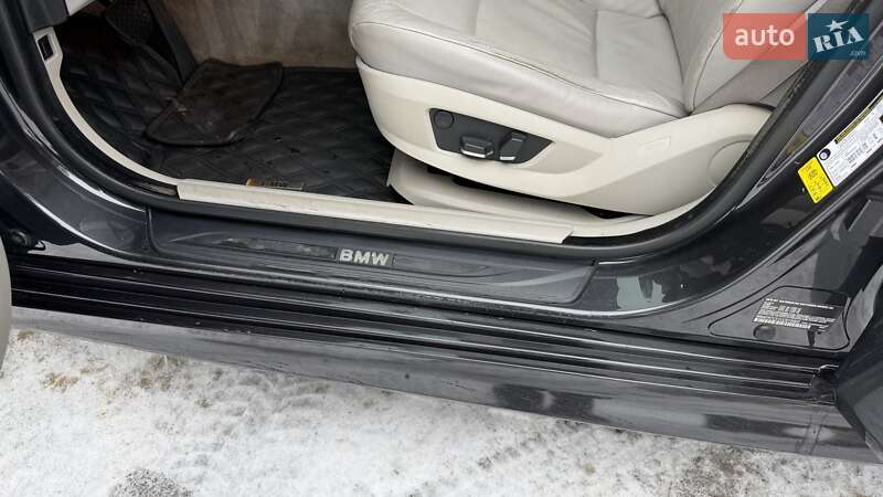 Седан BMW 5 Series 2012 в Кривом Роге
