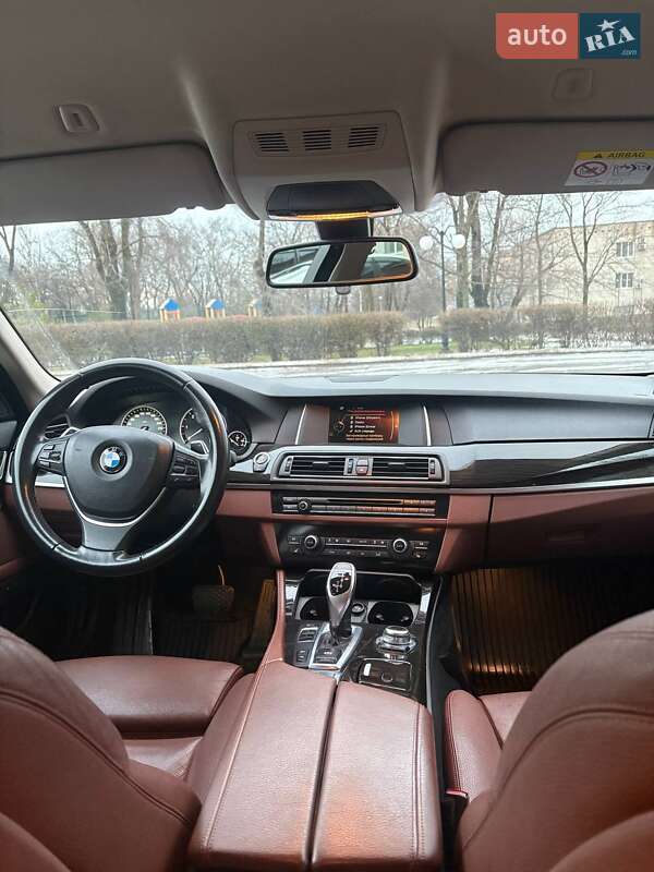 Седан BMW 5 Series 2015 в Запорожье