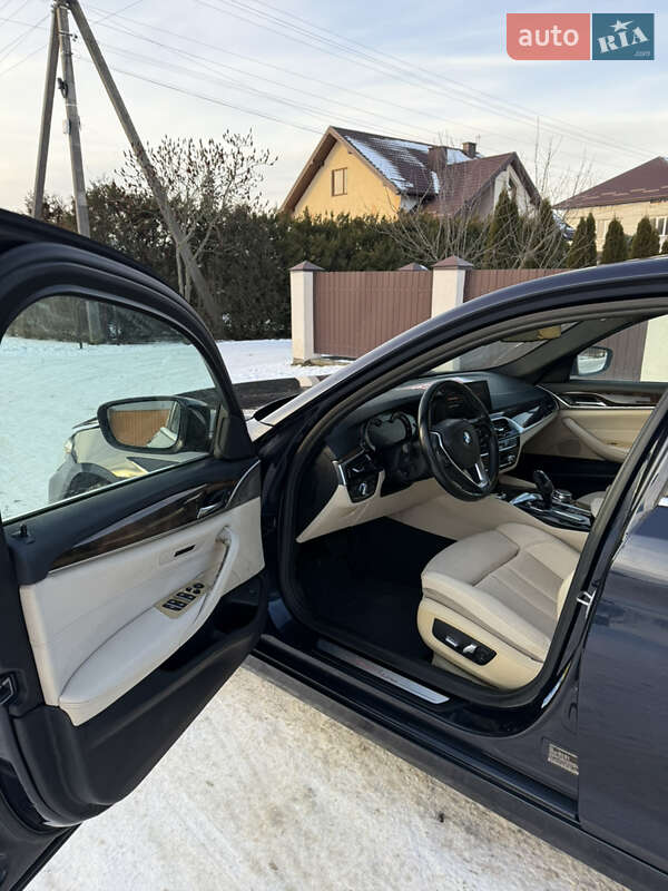 Седан BMW 5 Series 2017 в Львове