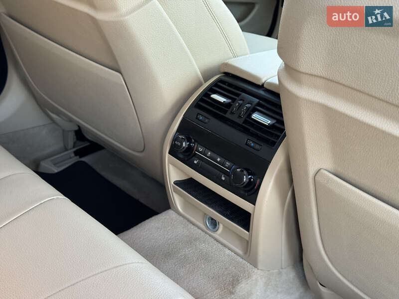 Седан BMW 5 Series 2015 в Киеве