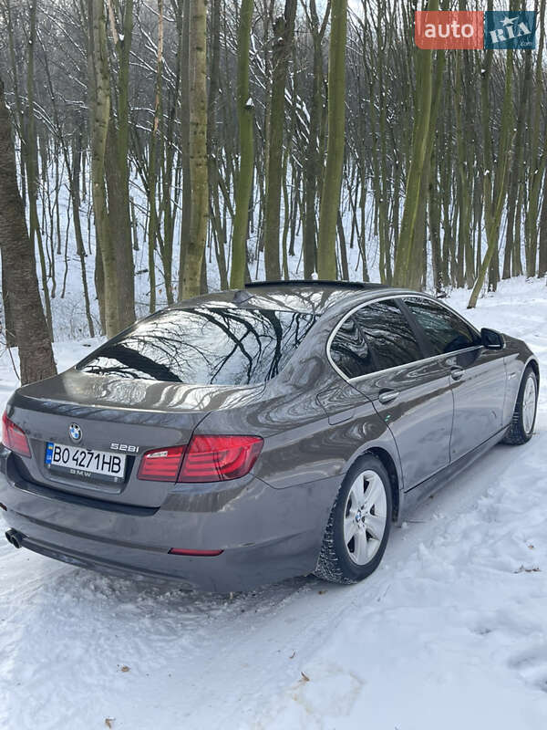 Седан BMW 5 Series 2011 в Тернополе