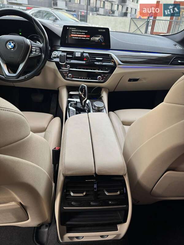Седан BMW 5 Series 2018 в Львове фото 17 Седан BMW 5 Series 2018 в Львове