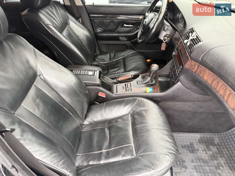 Универсал BMW 5 Series 2001 в Ровно