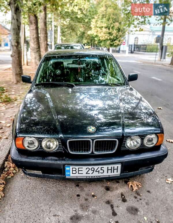 Седан BMW 5 Series 1995 в Николаеве