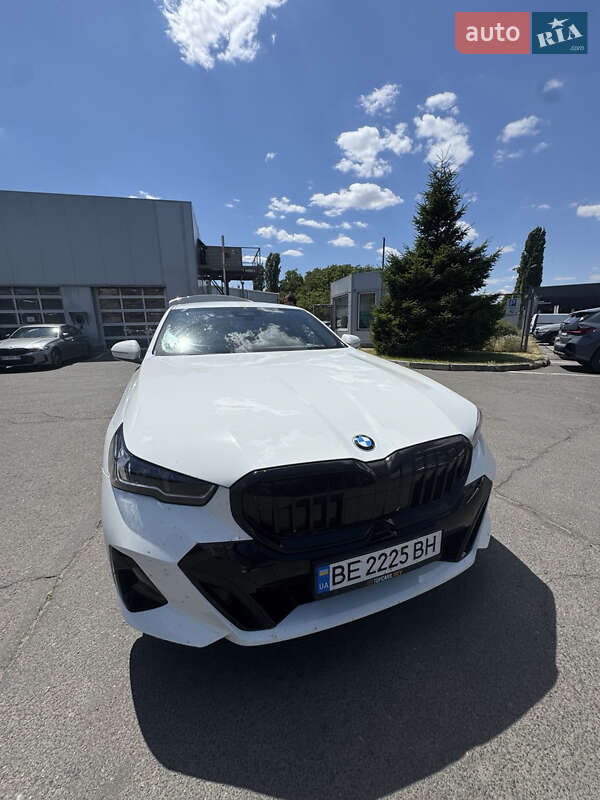 Седан BMW 5 Series 2023 в Николаеве фото 3 Седан BMW 5 Series 2023 в Николаеве