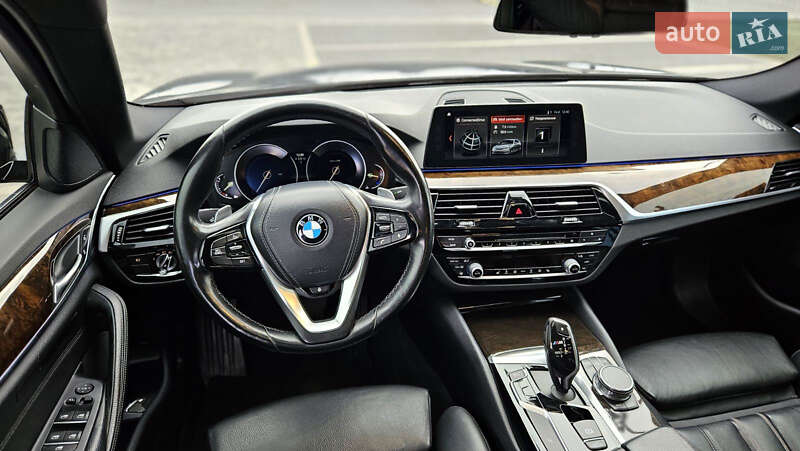 Седан BMW 5 Series 2017 в Мукачево