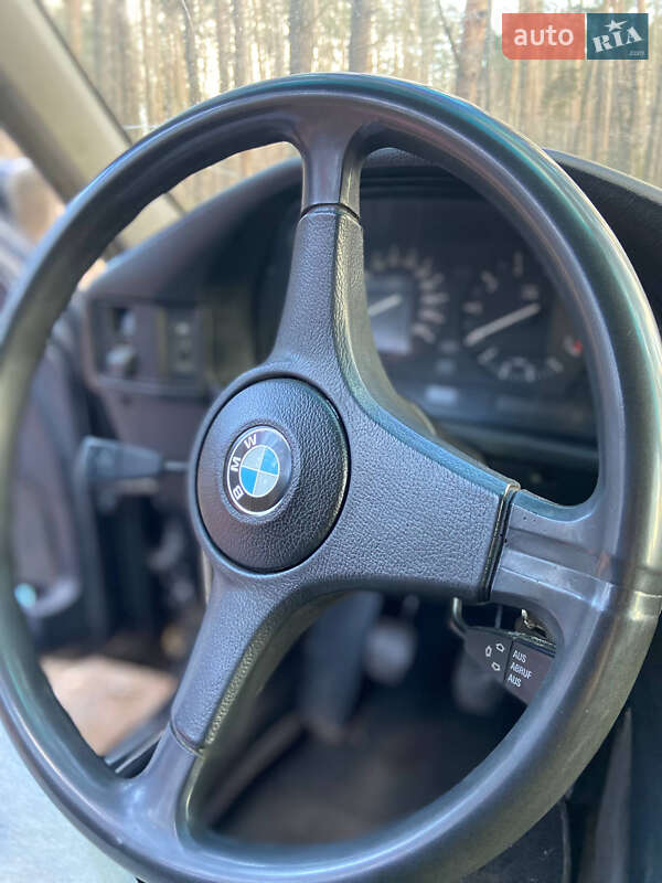Седан BMW 5 Series 1991 в Василькове
