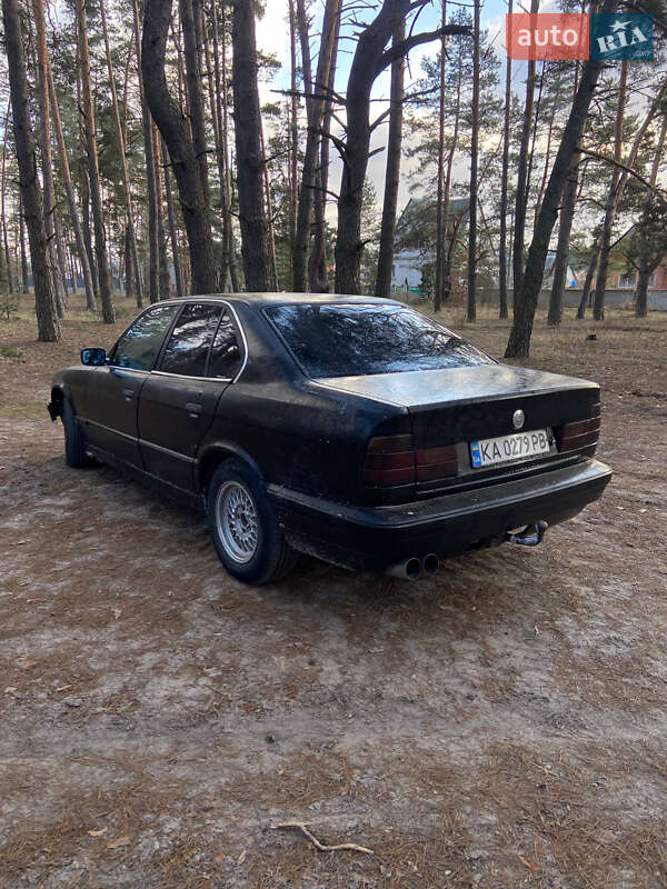 Седан BMW 5 Series 1991 в Василькове