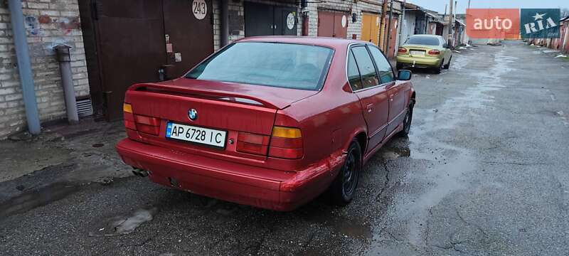 Седан BMW 5 Series 1993 в Запорожье