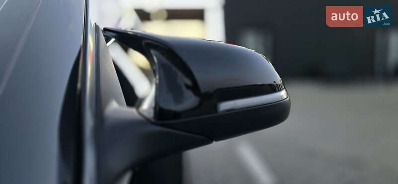 Седан BMW 5 Series 2015 в Чернівцях